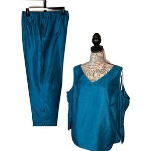 Sag Harbor Womens  Aqua Green 2Pc Suit Top & Slacks Woman Petite ( See Measures)